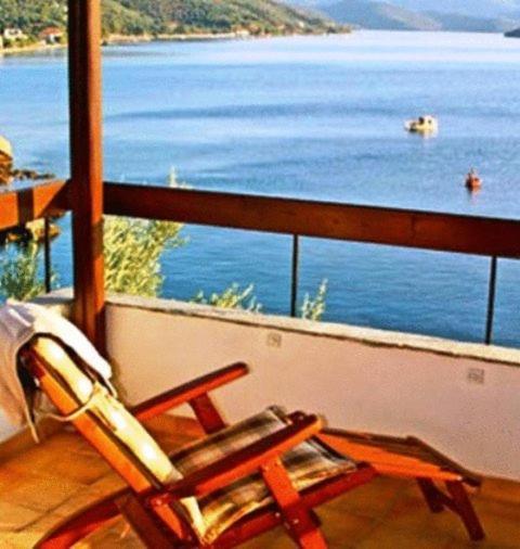 Sea Front Apartment Milina Exterior photo
